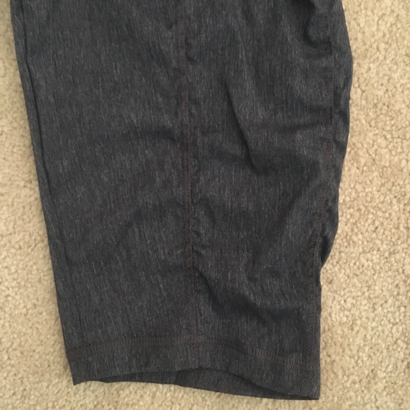Lucy Capri Pants, Size Small - Picture 2 of 5